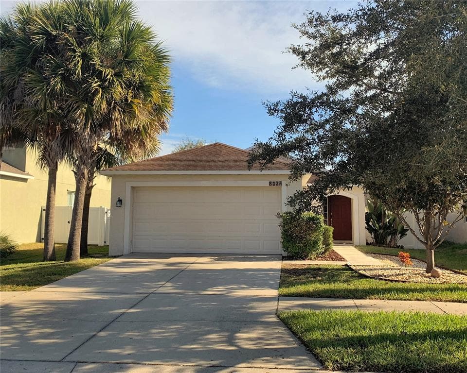 8324 DEERLAND BLUFF LANE RIVERVIEW, FL 33578