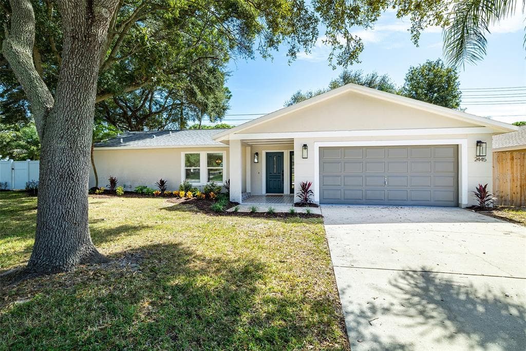 2445 OLD COACH TRAIL CLEARWATER, FL 33765