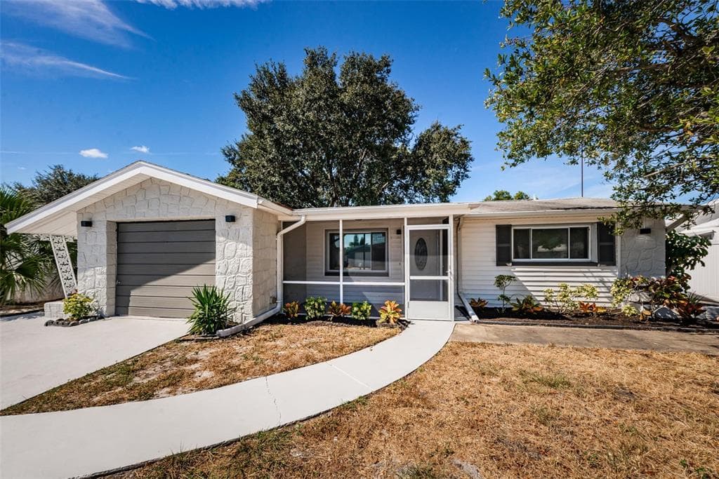 1025 MAYBURY DRIVE HOLIDAY, FL 34691