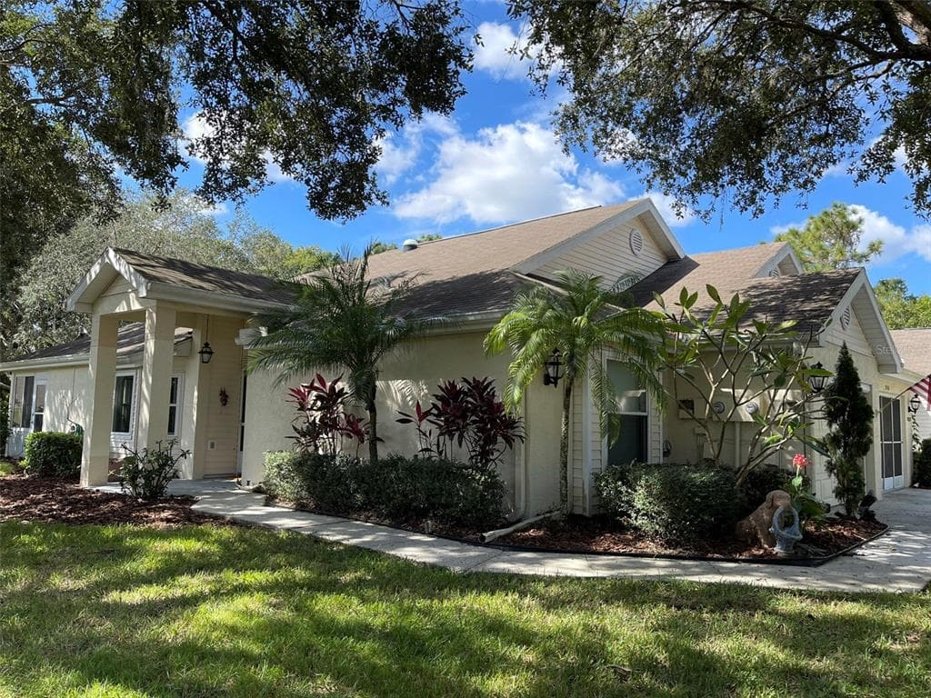 2414 NANTUCKET FIELD WAY UNIT 39 SUN CITY CENTER, FL 33573