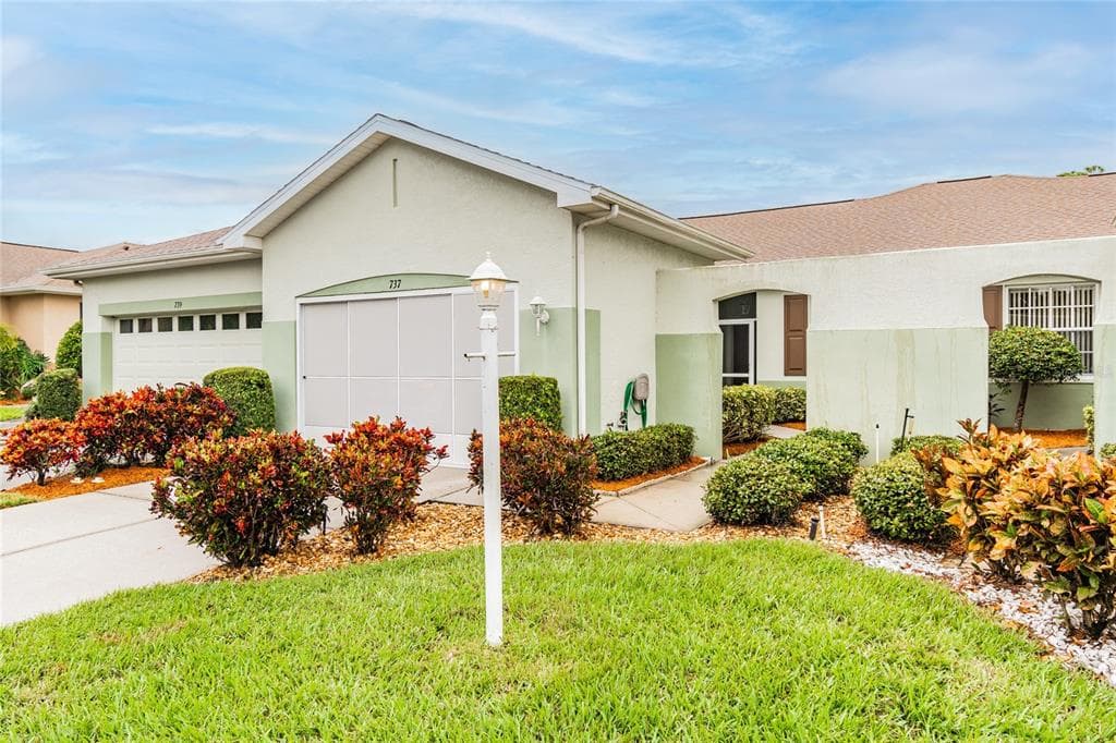 737 TREMONT GREENS LANE UNIT 49 SUN CITY CENTER, FL 33573