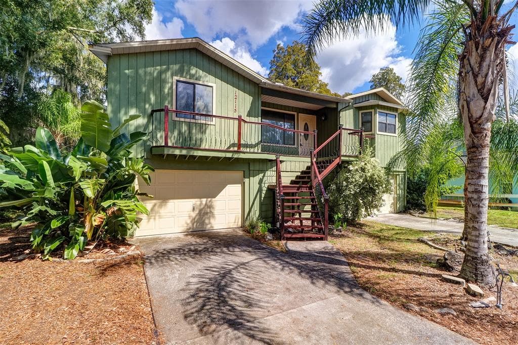 12115 LACEY DRIVE