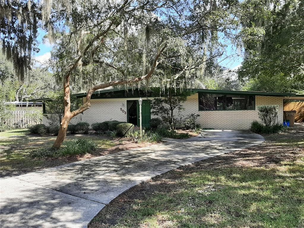 503 FERN CLIFF AVENUE TAMPA, FL 33617