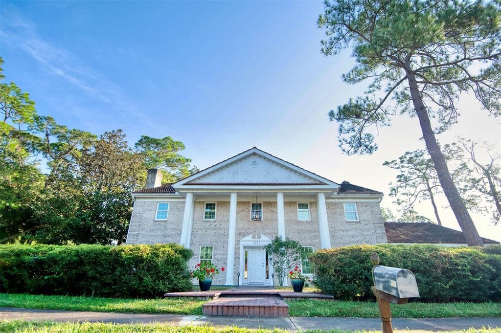 2252 TONIWOOD LANE PALM HARBOR, FL 34685