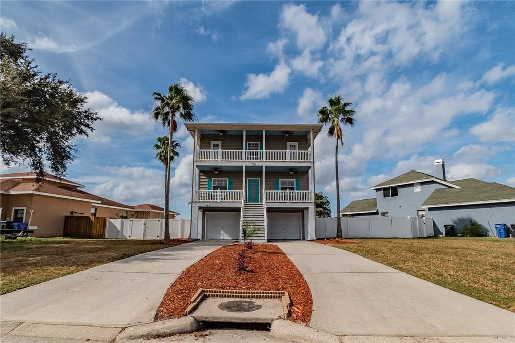 6610 DOLPHIN COVE DRIVE APOLLO BEACH, FL 33572