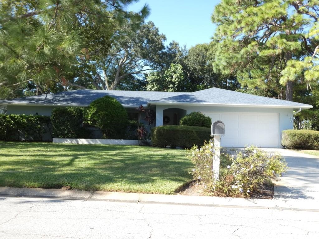 2290 WATROUS DRIVE DUNEDIN, FL 34698