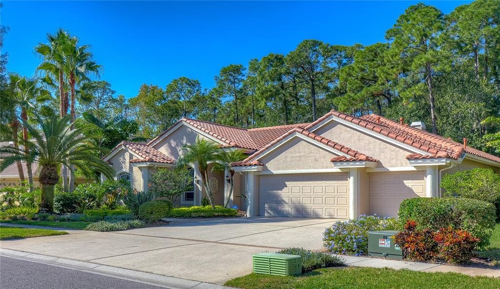 10512 GREENCREST DRIVE TAMPA, FL 33626