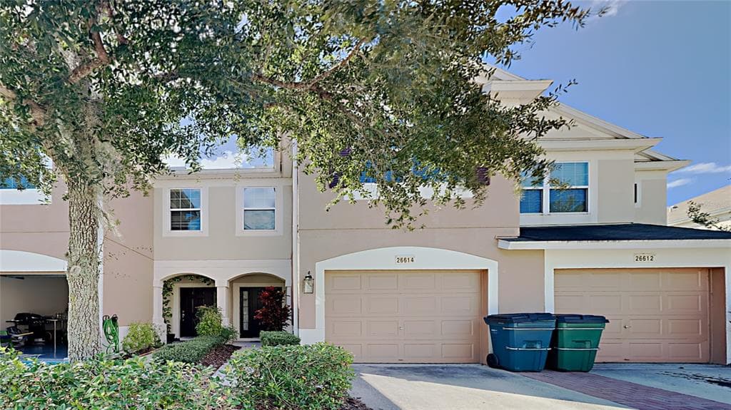 26614 CASTLEVIEW WAY WESLEY CHAPEL, FL 33544