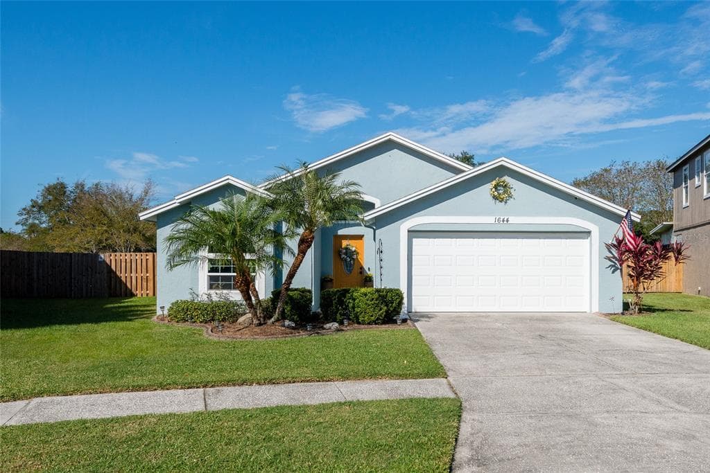 1644 PORTSMOUTH LAKE DRIVE BRANDON, FL 33511