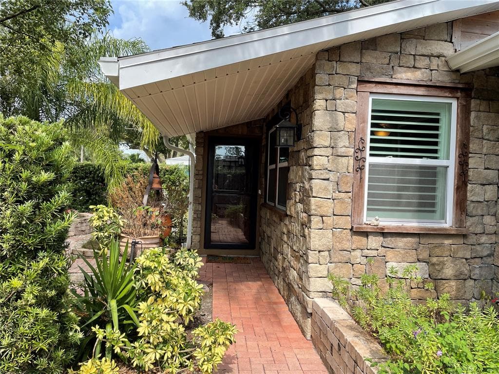 1751 PASADENA DRIVE DUNEDIN, FL 34698