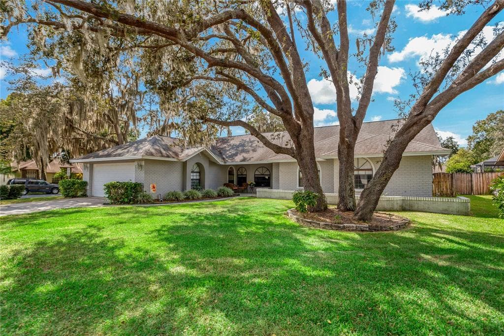 3225 PINE CLUB DRIVE
