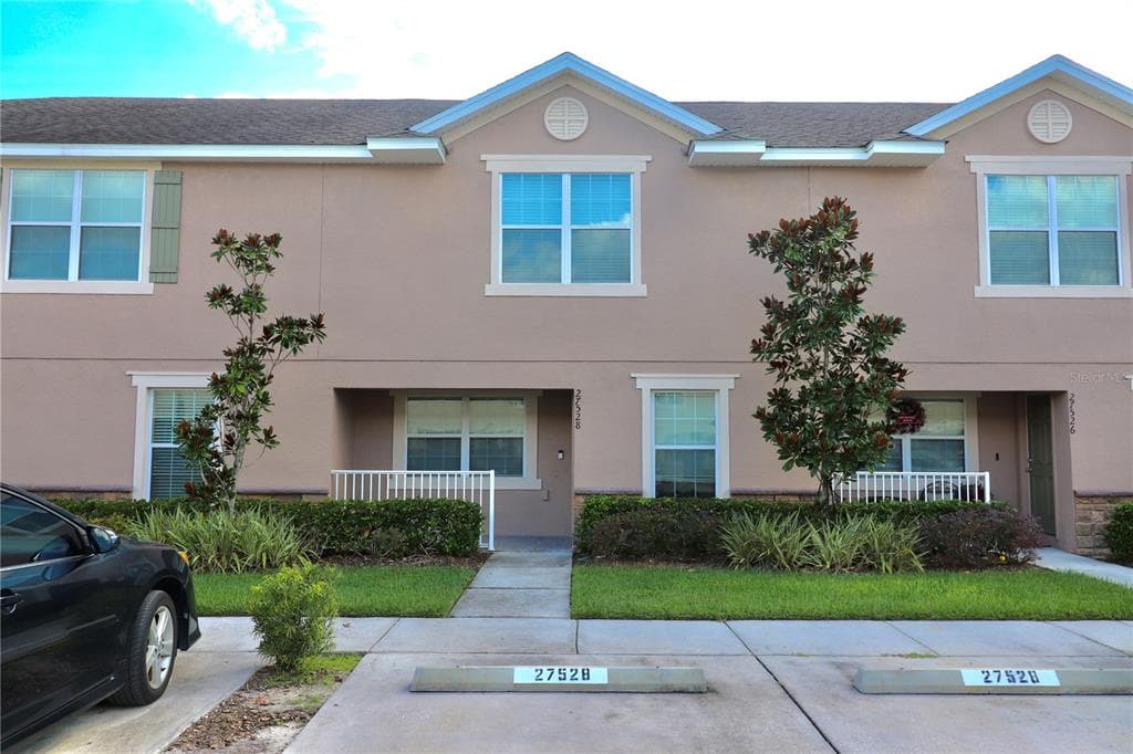 27528 DESERT WILLOW WAY WESLEY CHAPEL, FL 33544
