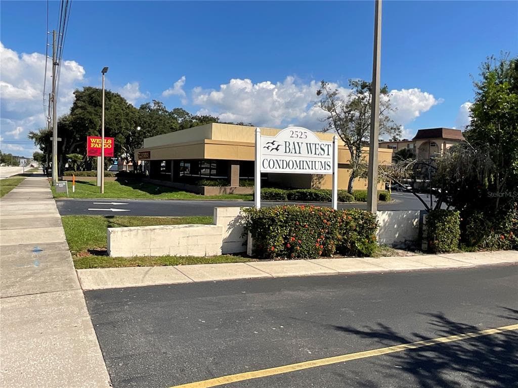 2525 W BAY DRIVE UNIT E20