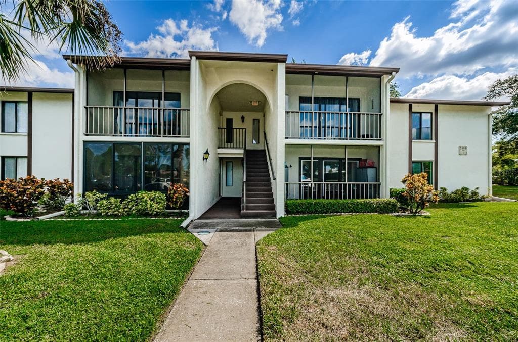 2568 PINE RIDGE WAY S UNIT D2 PALM HARBOR, FL 34684