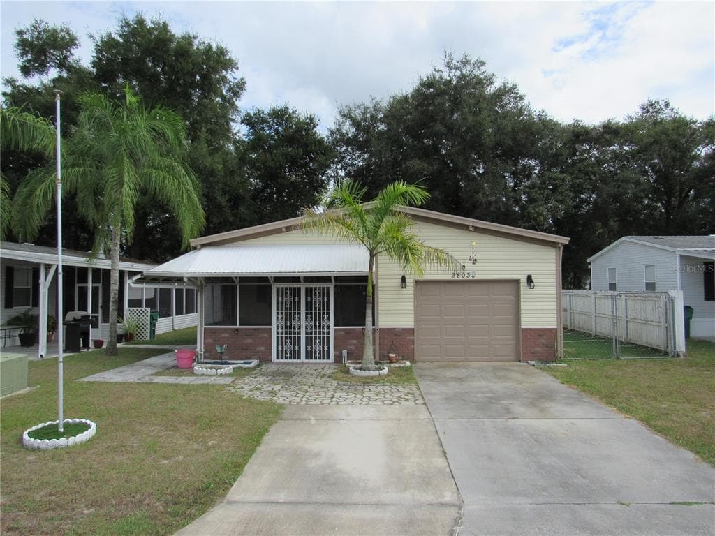 38030 LAWANDA LOOP ZEPHYRHILLS, FL 33542