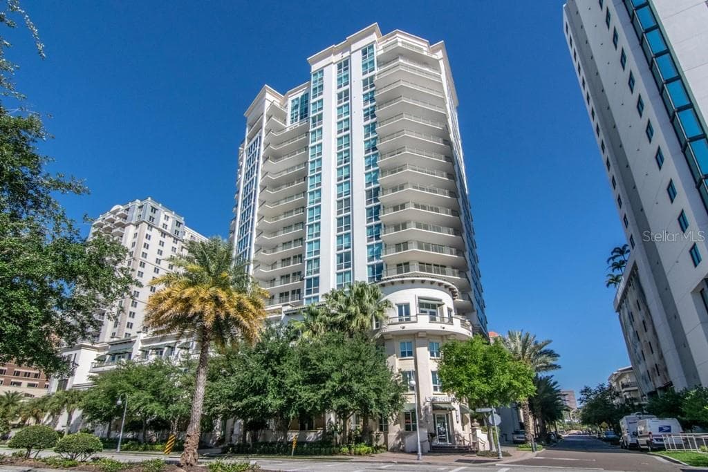 450 KNIGHTS RUN AVENUE UNIT 1202 TAMPA, FL 33602