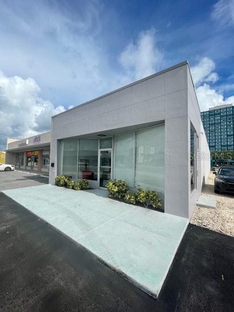805 COURT STREET CLEARWATER, FL 33756