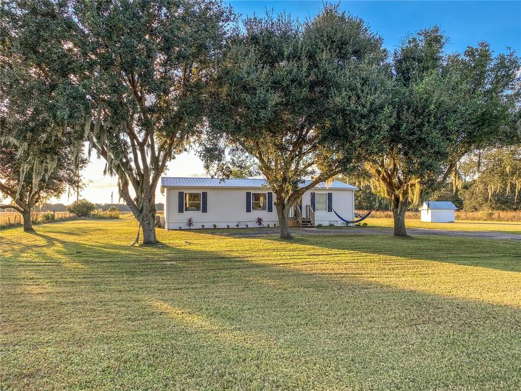 13011 S COUNTY RD 39 LITHIA, FL 33547