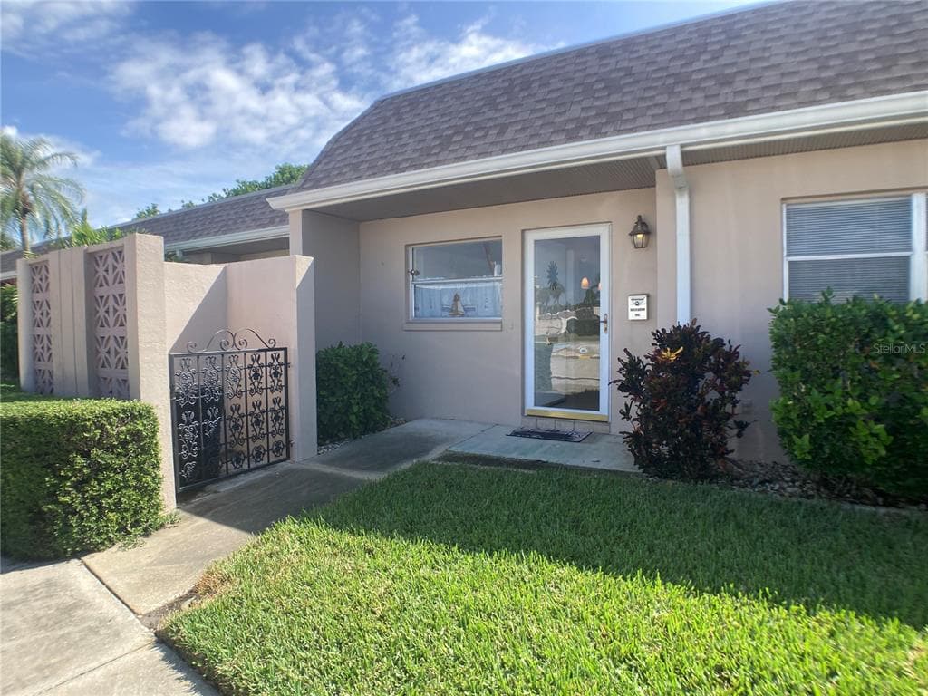220 BOCA CIEGA POINT BOULEVARD S MADEIRA BEACH, FL 33708