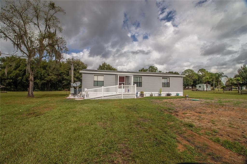 7409 HOLLOMAN BRANCH DRIVE PLANT CITY, FL 33565