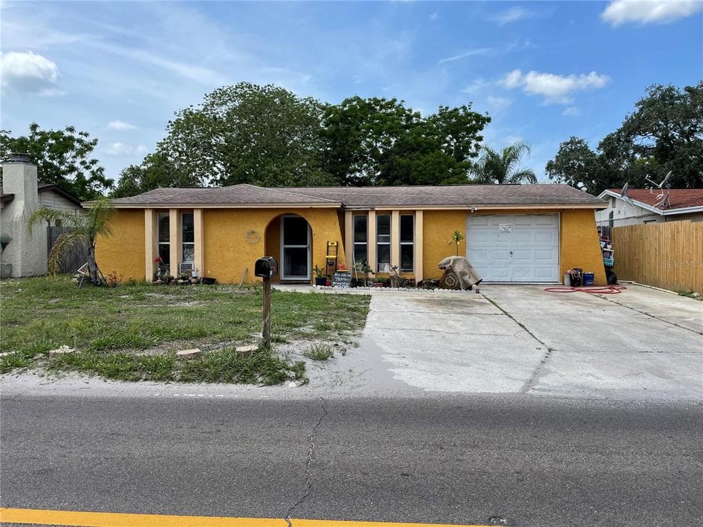 11035 ZIMMERMAN ROAD PORT RICHEY, FL 34668