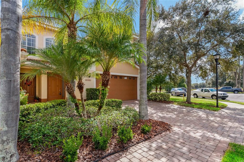 4011 COURTSIDE WAY TAMPA, FL 33618