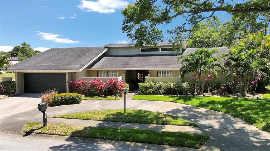 604 KNOLLWOOD DRIVE LARGO, FL 33770