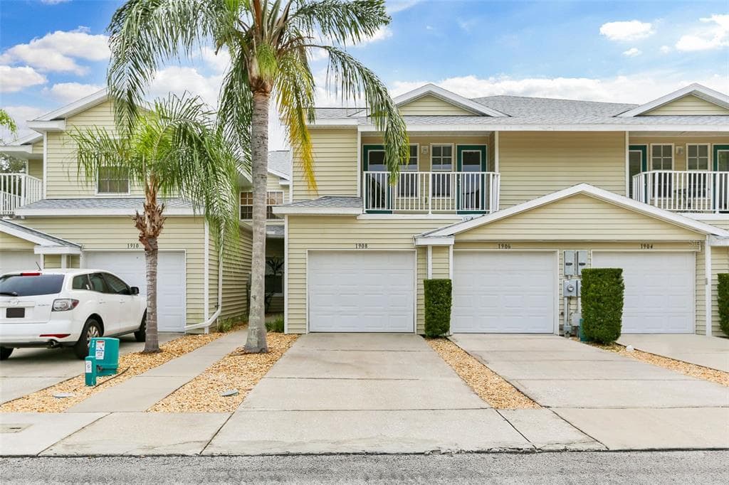 1908 HAMMOCKS AVENUE UNIT 1103 LUTZ, FL 33549