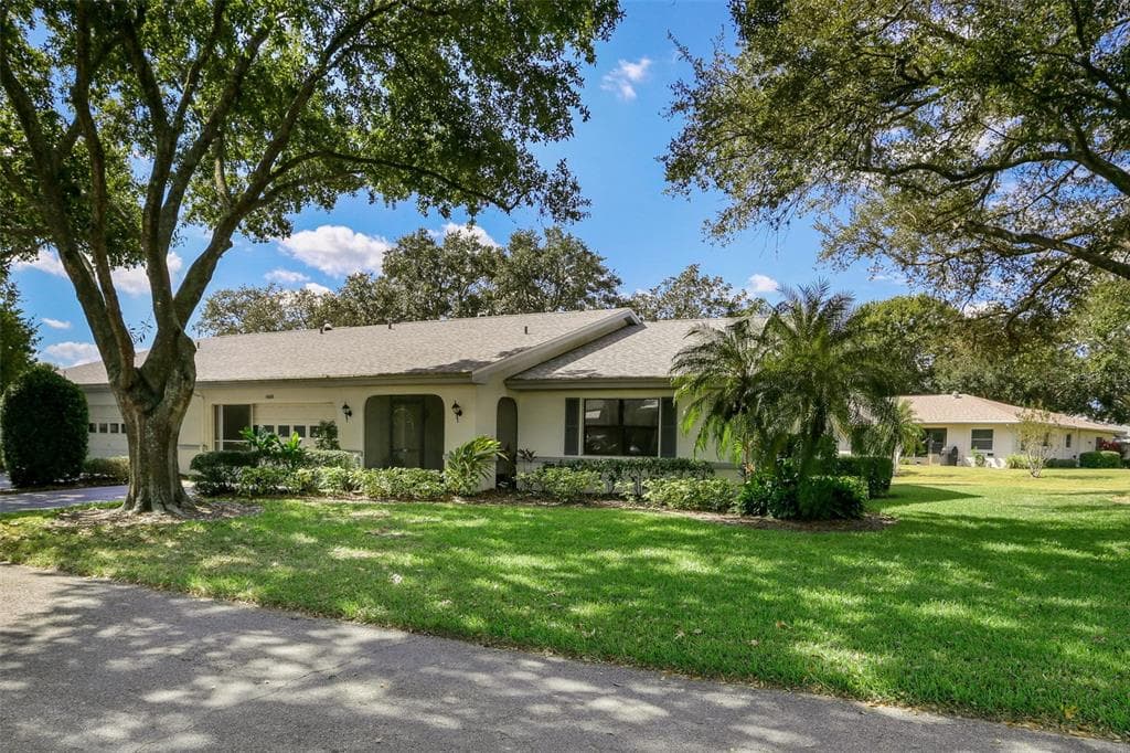 1608 LAUGHTON PLACE SUN CITY CENTER, FL 33573