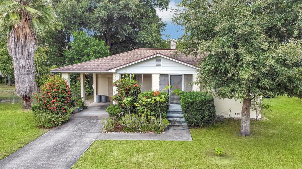 403 YOUNG PLACE LAKELAND, FL 33803