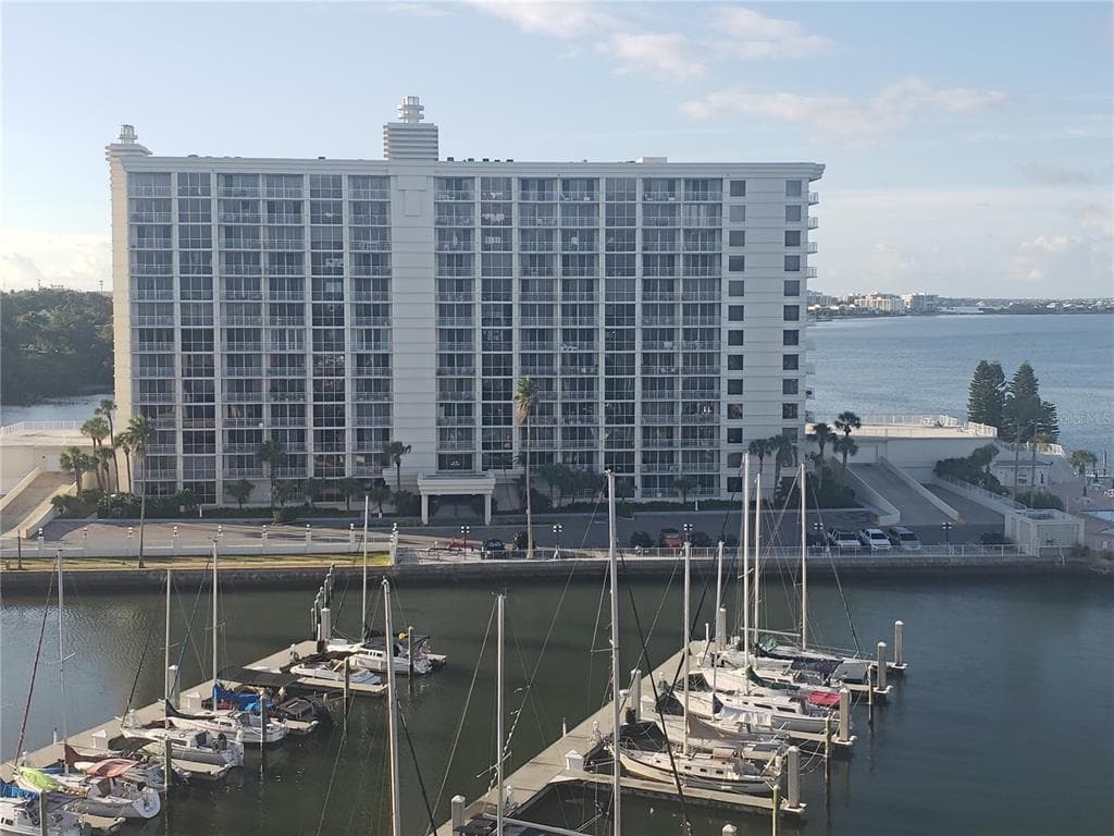 100 PIERCE STREET UNIT 903