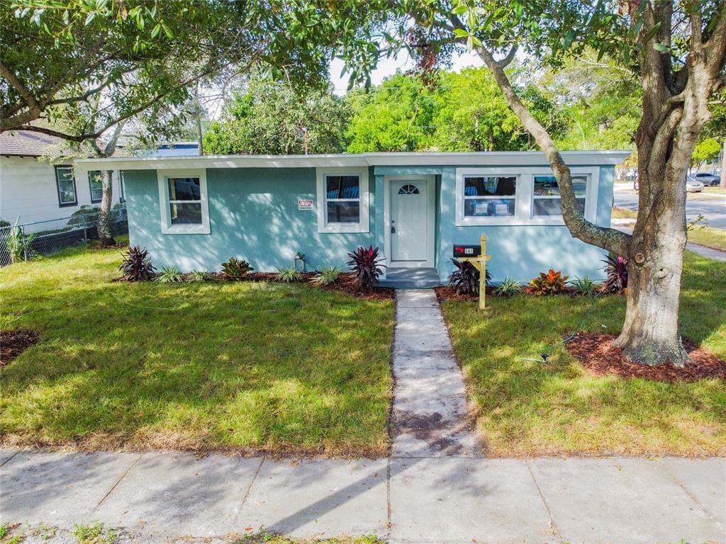 541 26TH STREET S ST PETERSBURG, FL 33712