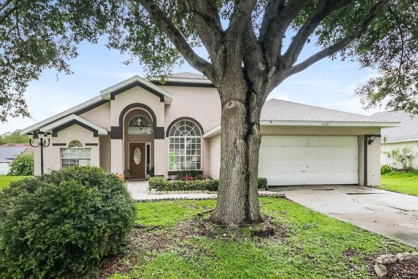 2807 BERKSHIRE CIRCLE KISSIMMEE, FL 34743