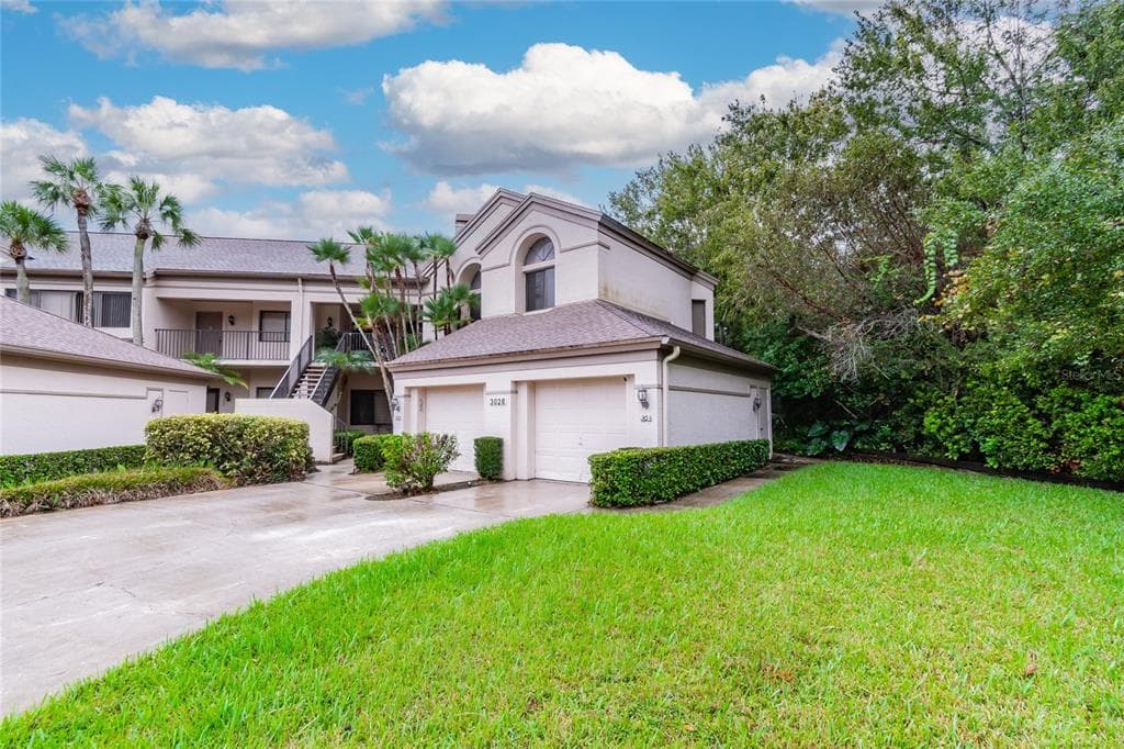 3028 RED OAK COURT UNIT 203 PALM HARBOR, FL 34684