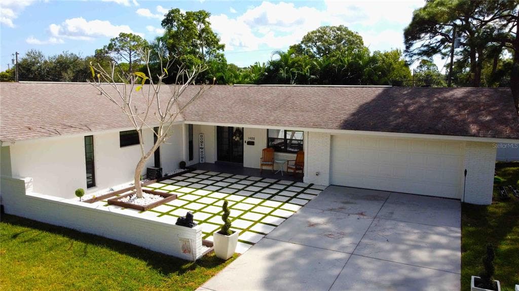 1400 87TH AVENUE N ST PETERSBURG, FL 33702