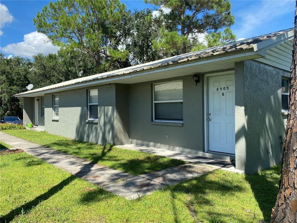 4505 16TH AVENUE S UNIT B TAMPA, FL 33619