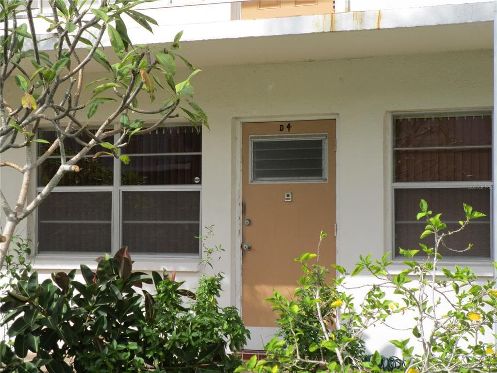 5970 21ST STREET N UNIT 4 ST PETERSBURG, FL 33714
