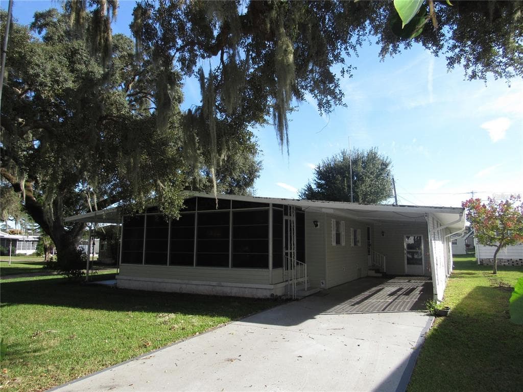 37130 LAKEWOOD DRIVE ZEPHYRHILLS, FL 33542