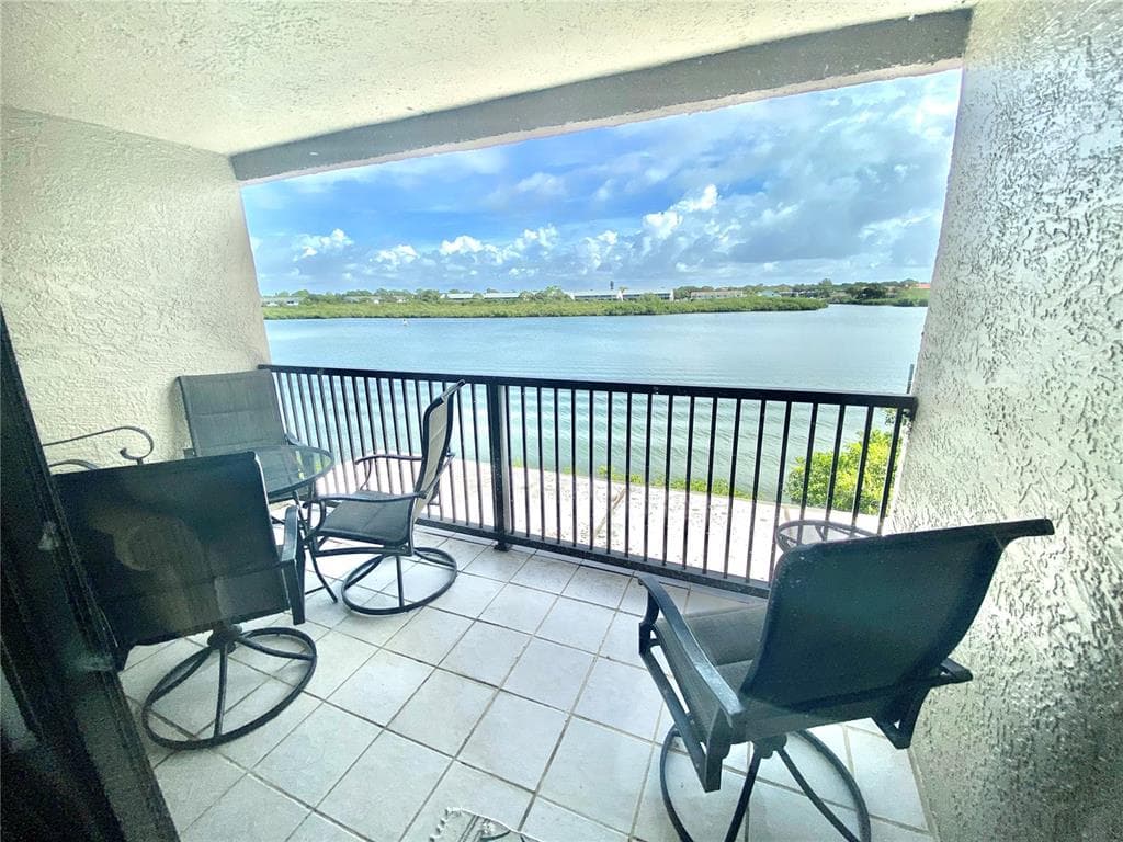 19725 GULF BOULEVARD UNIT 26 INDIAN SHORES, FL 33785