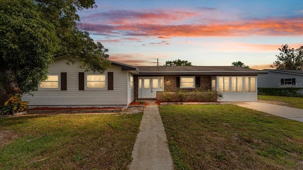 1009 DELTONA BOULEVARD DELTONA, FL 32725