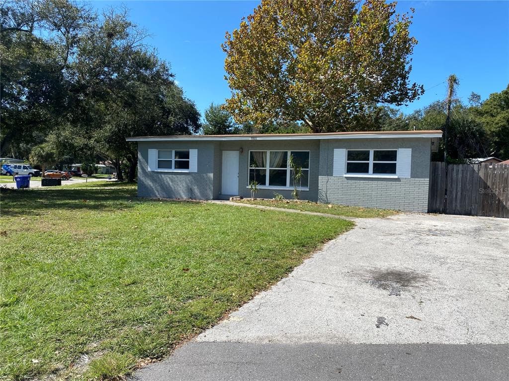 9301 91ST TERRACE SEMINOLE, FL 33777