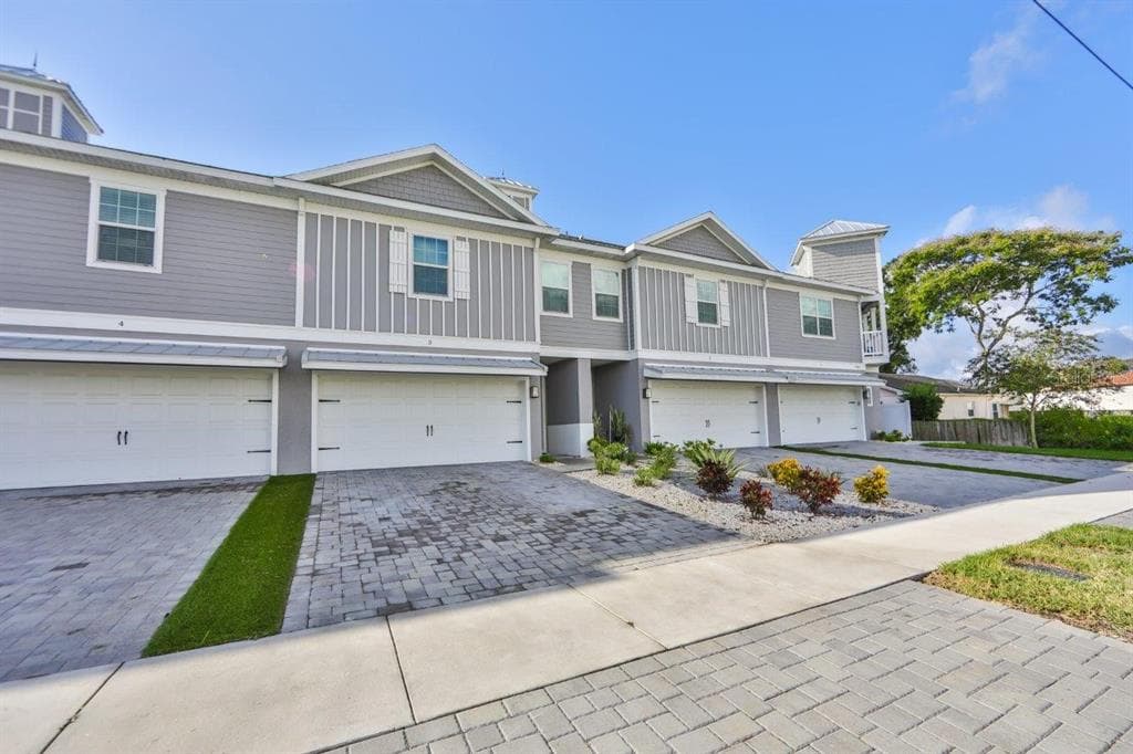 4202 W CARMEN STREET UNIT 3 TAMPA, FL 33609