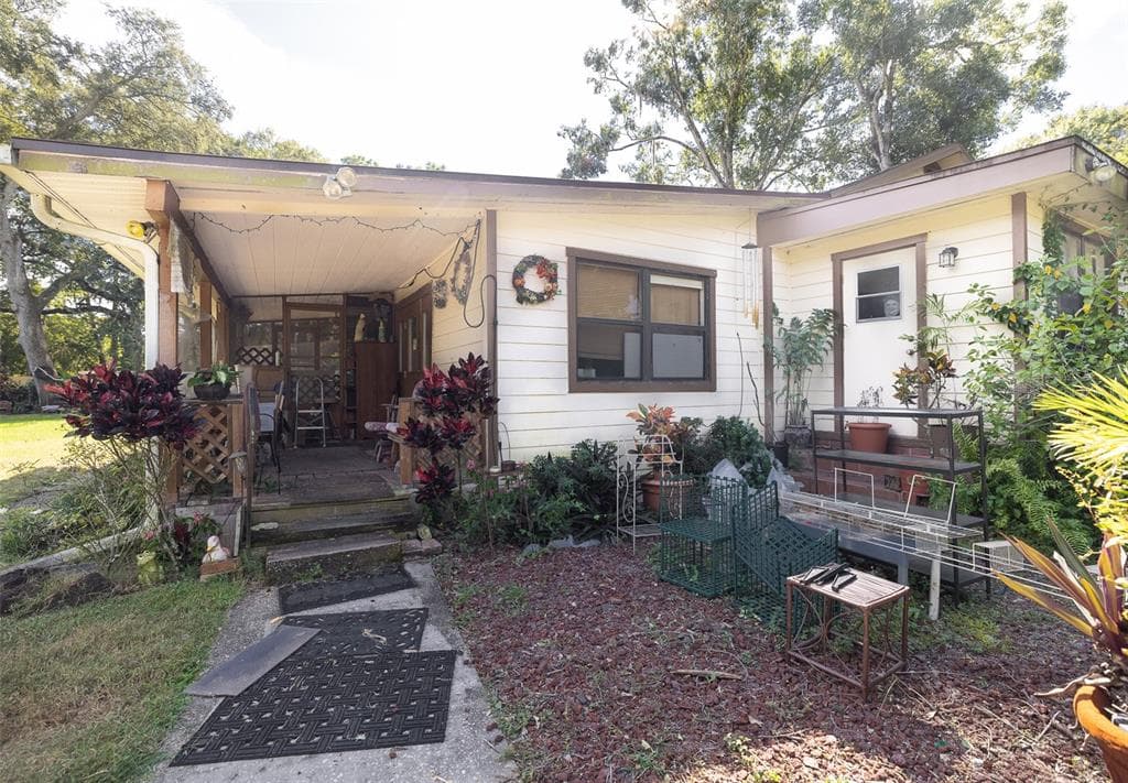 6905 RHODE ISLAND DRIVE TAMPA, FL 33619