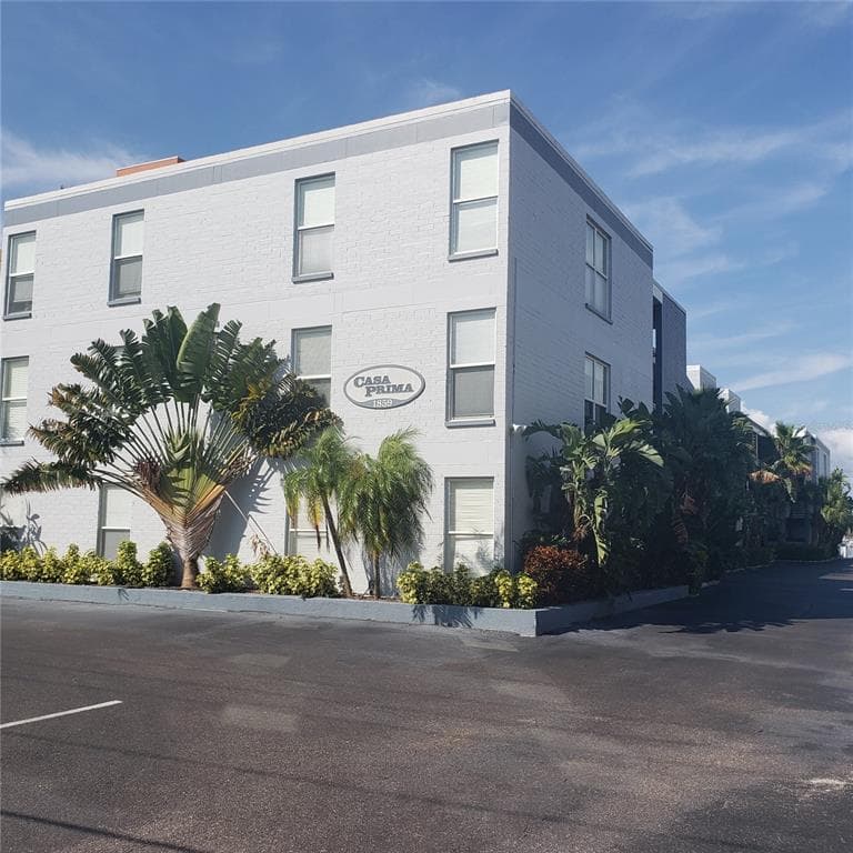 1859 SHORE DRIVE S UNIT 305