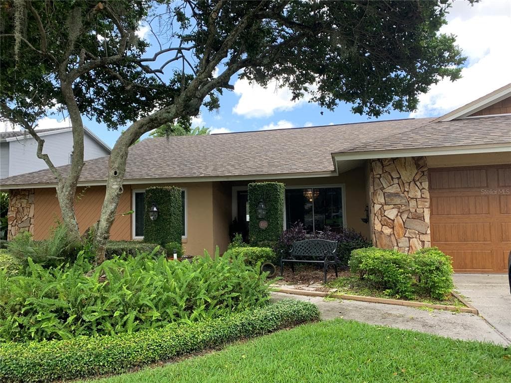 4512 PINE HOLLOW DRIVE TAMPA, FL 33624
