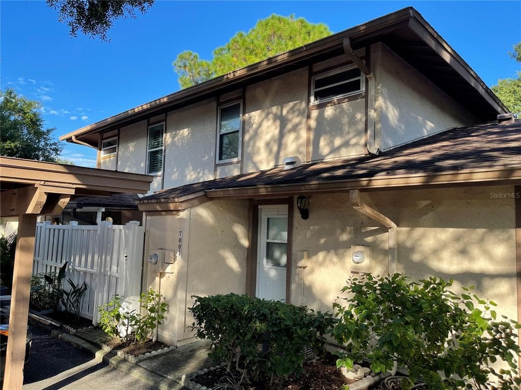 7007 SALINAS COURT TAMPA, FL 33634
