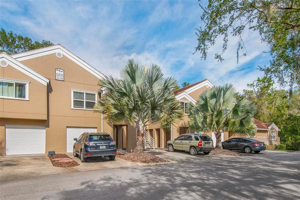 15215 AMBERLY DRIVE UNIT 106 TAMPA, FL 33647