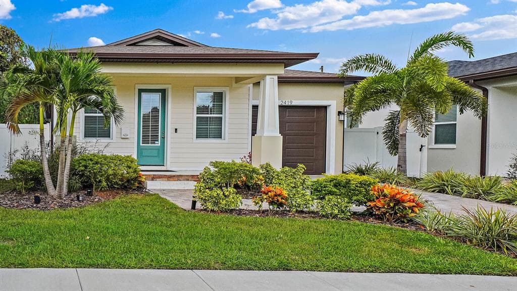 2419 17TH AVENUE N ST PETERSBURG, FL 33713