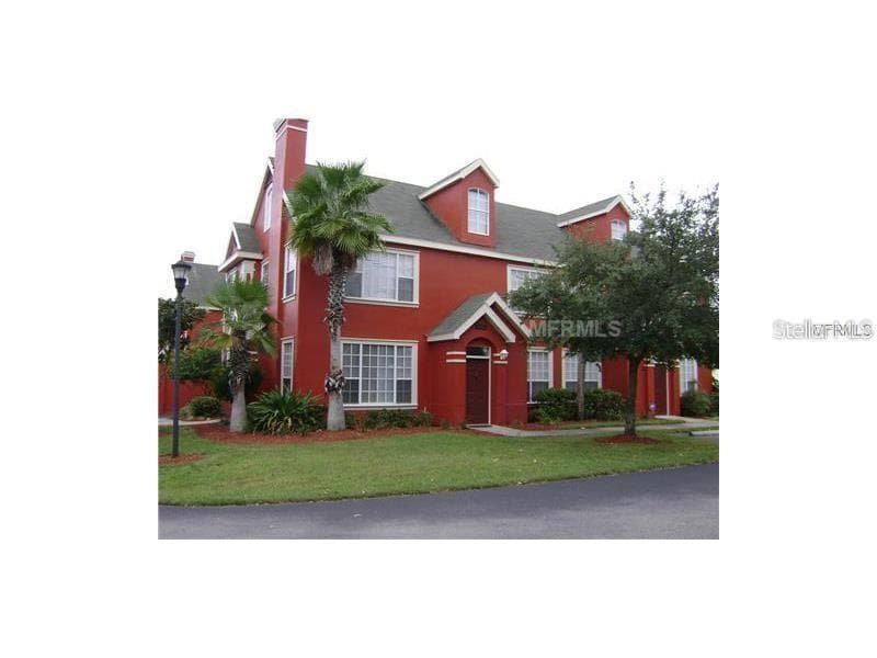 10550 WHITE LAKE COURT UNIT 10550 TAMPA, FL 33626
