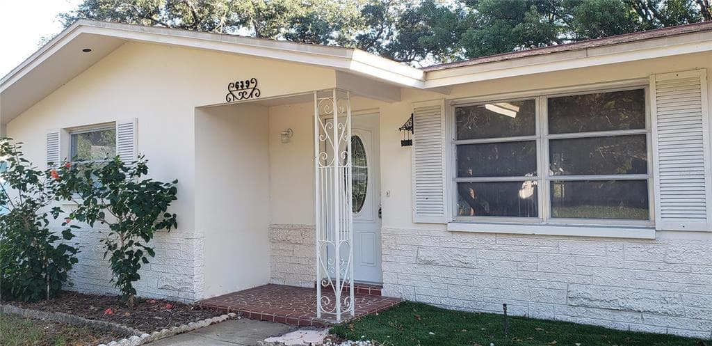 639 JACARANDA STREET DUNEDIN, FL 34698